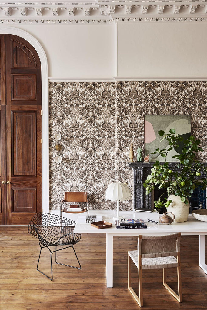 Cole & Son GIBBONS CARVING SOOT/STON Wallpaper