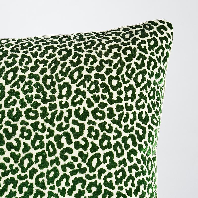 Schumacher Madeleine Velvet 20" Emerald 20" x 20" Pillow