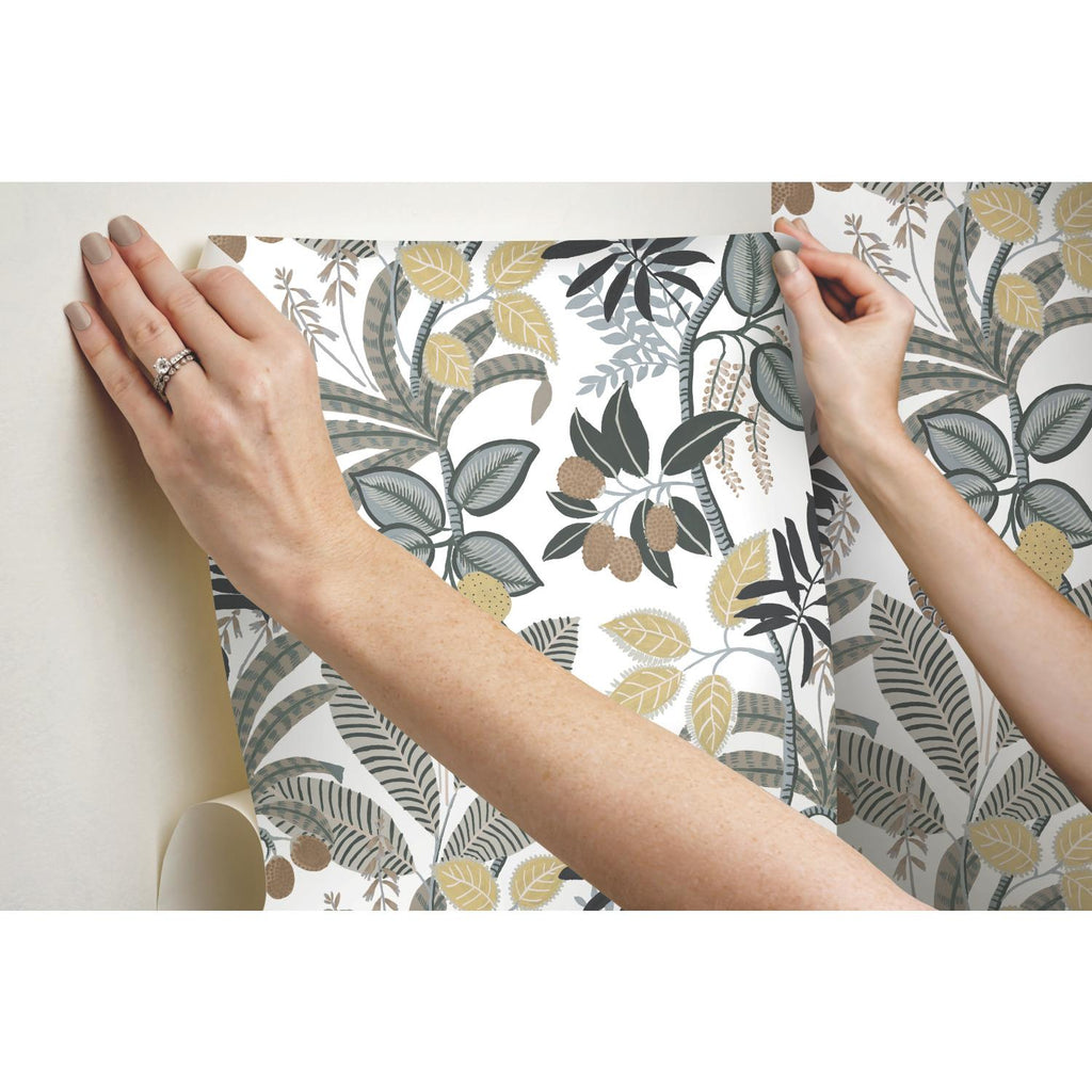 RoomMates Funky Jungle Peel & Stick white/yellow Wallpaper