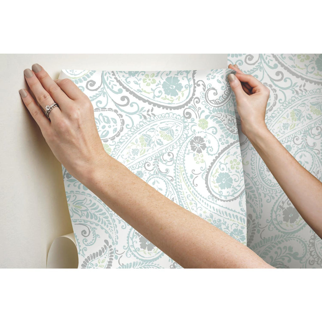 RoomMates Paisley Prince Peel & Stick gray/teal Wallpaper