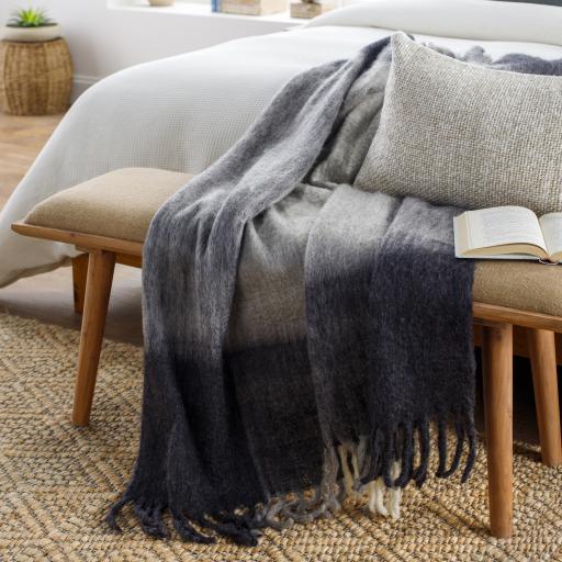 Surya Lanose LSE-1000 Charcoal Light Gray 50"W x 60"L Throw