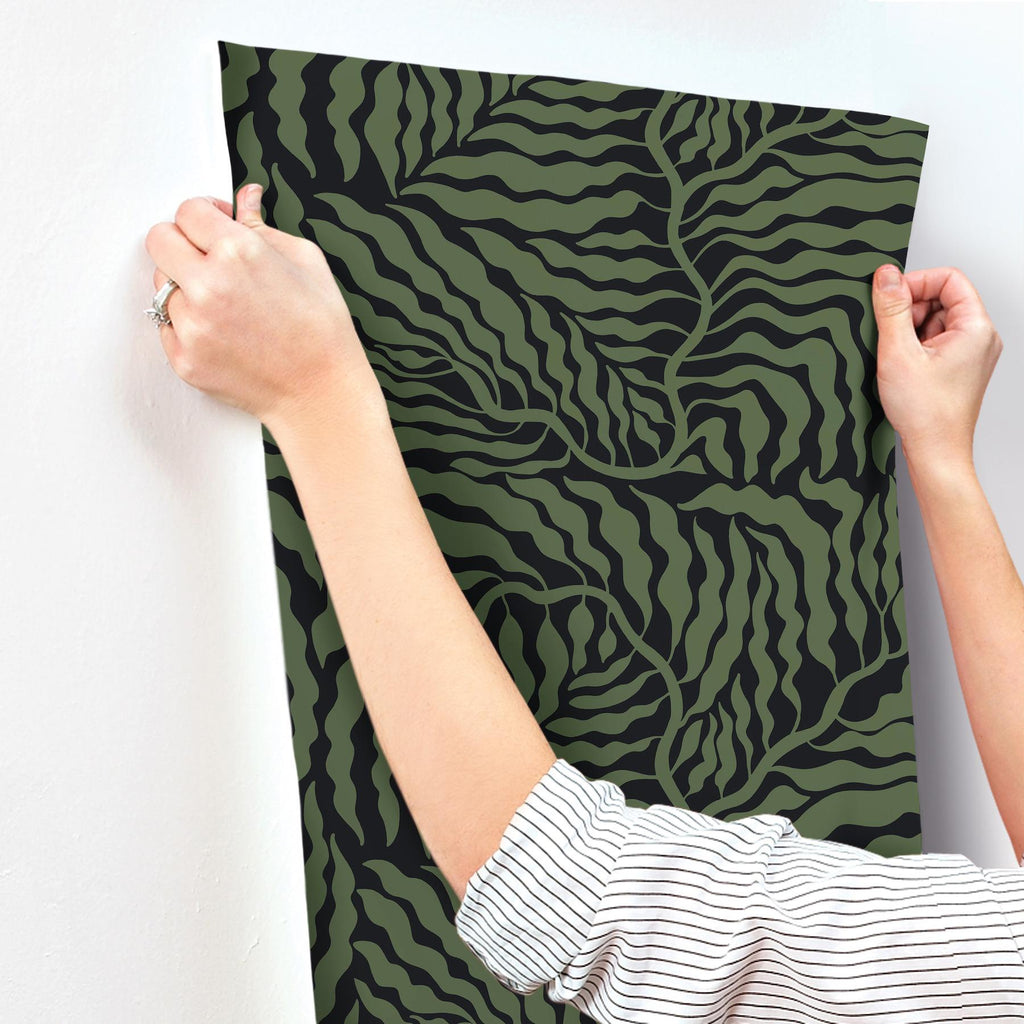 York Black & Green Fern Fronds Green Wallpaper