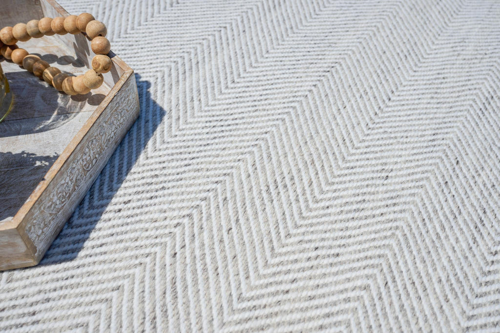 Exquisite Bintan Indoor/Outdoor Flatweave PET yarn Ivory/Silver Area Rug 10.0'X14.0' Rug