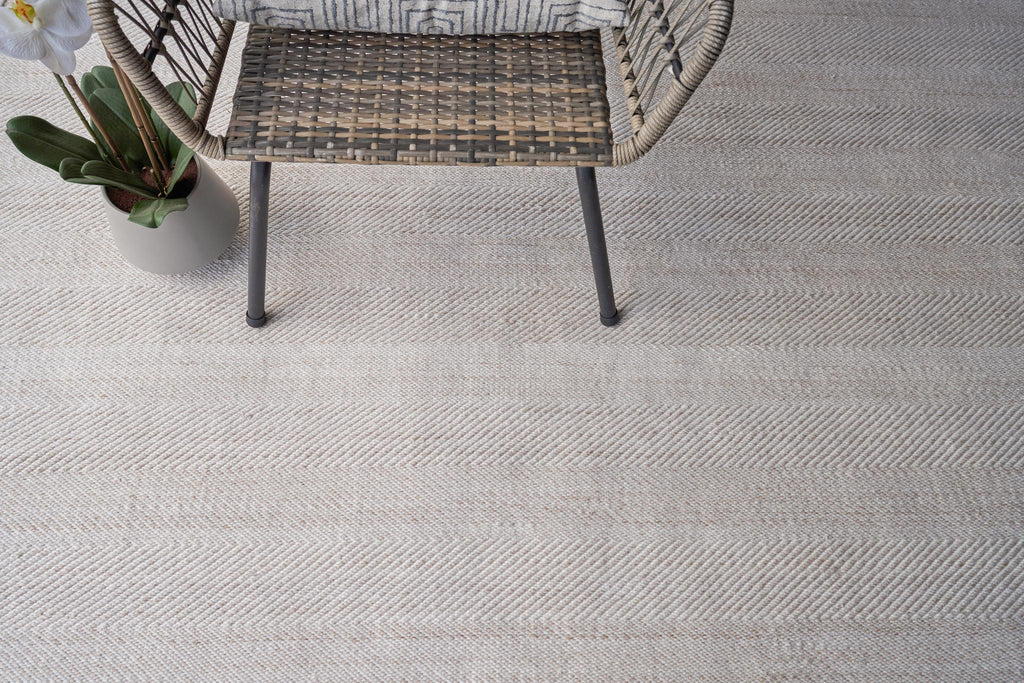 Exquisite Bintan Indoor/Outdoor Flatweave PET yarn Ivory/Beige Area Rug 10.0'X14.0' Rug