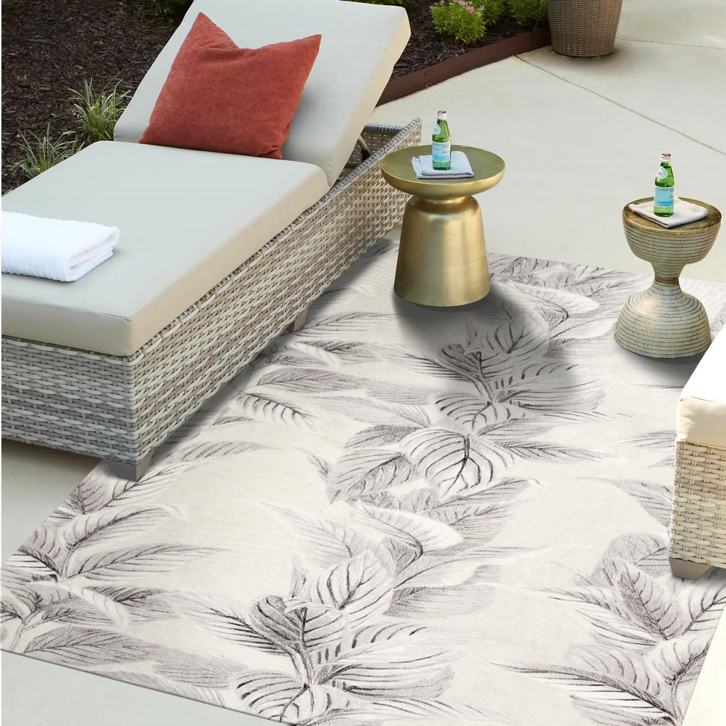 DecoratorsBest Solana Tropical Ebony and White 5' x 8' Indoor/Outdoor Area Rug