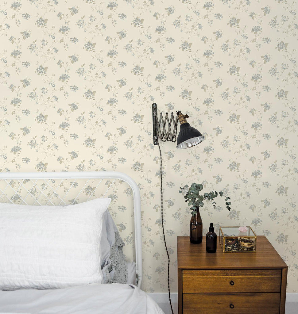 Galerie Hydrangea Trail Cream Wallpaper