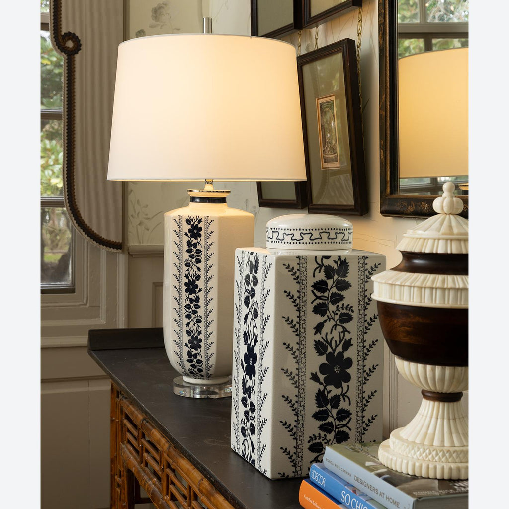 Williamsburg Breckenridge Cream/Navy Accent Lamp