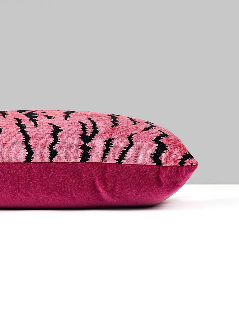 Scalamandre Tigre/Velvet Reds & Black / Fuchsia Pillow