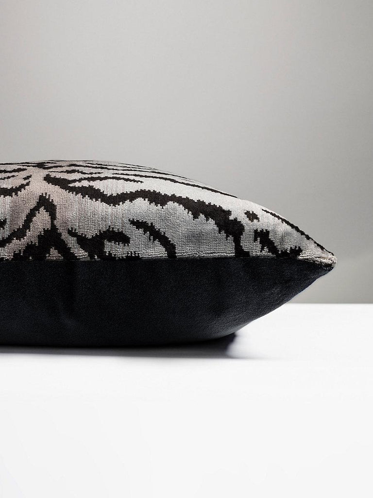 Scalamandre Tigre/Velvet Silver & Black / Anthracite Pillow