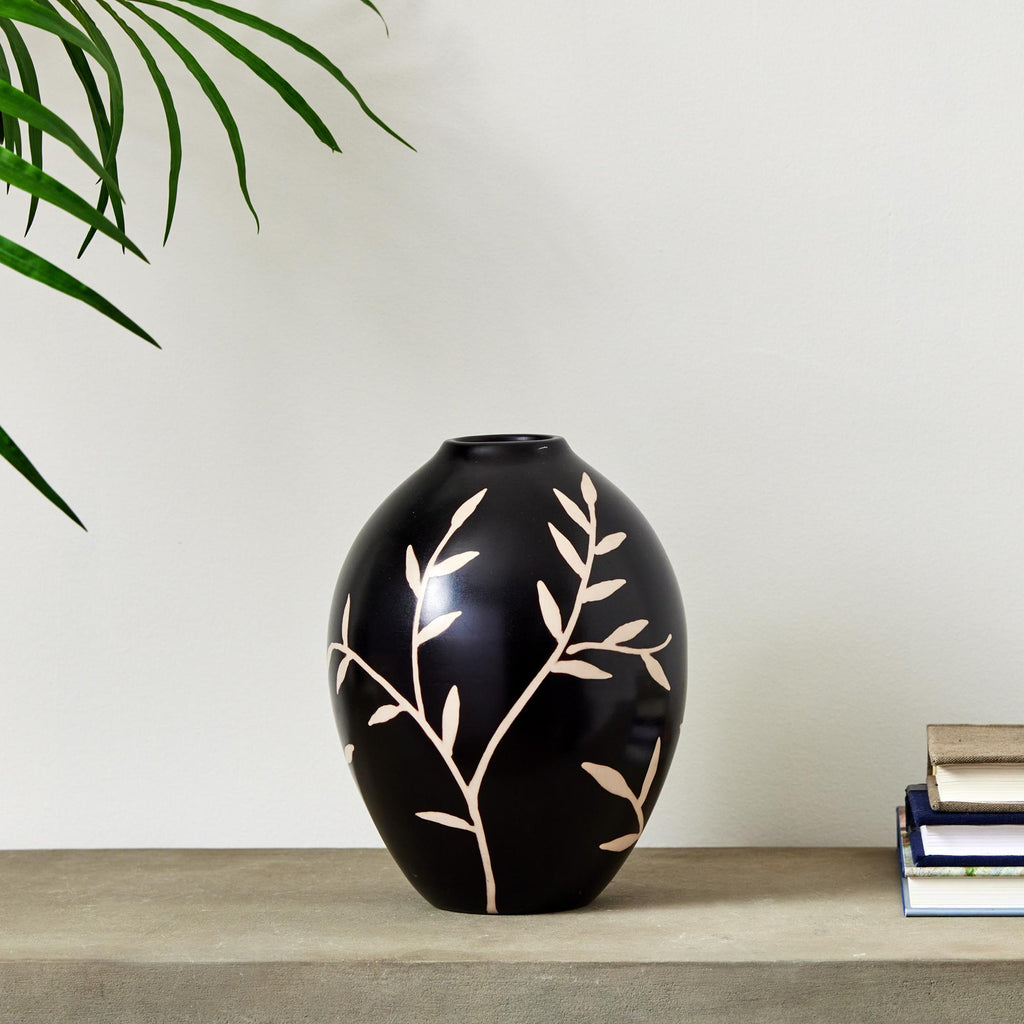 Napa Black/Ecru Dayana Vase Medium