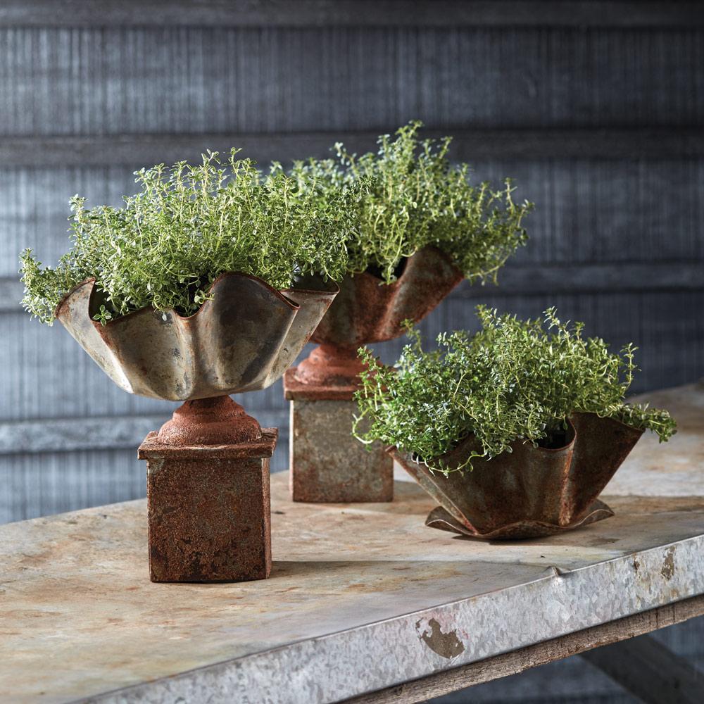 Napa Antique Galvanized Galvanized Handkerchief Planter