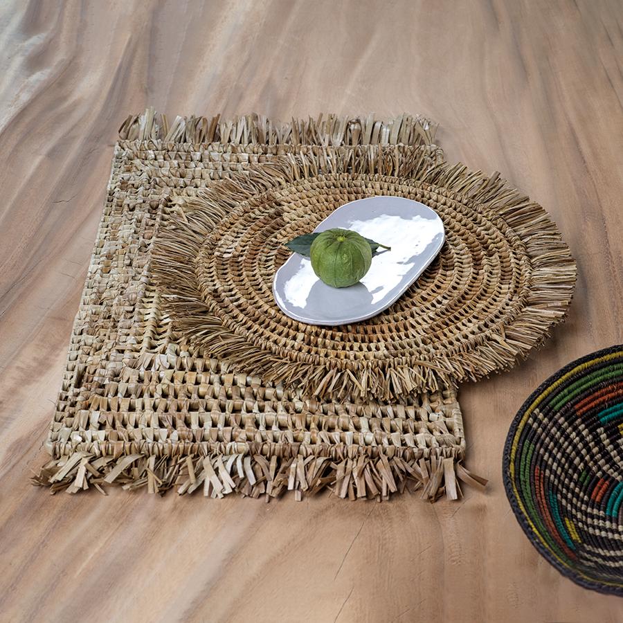 Zodax 23" x 13" x .50" Rectangle Balmy 6-Piece Set Pandan Fringed Placemats