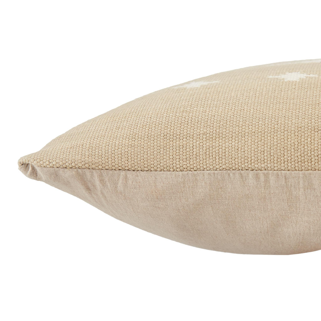 Jaipur Living Emani Ikenna Tribal Taupe / Cream 16" x 24" Pillow