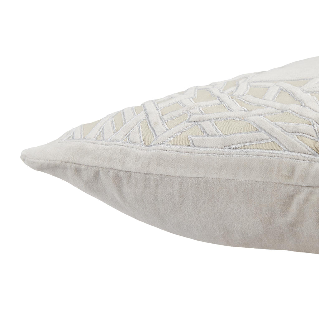 Jaipur Living Mezza Birch Trellis Gray / Cream 22" x 22" Pillow