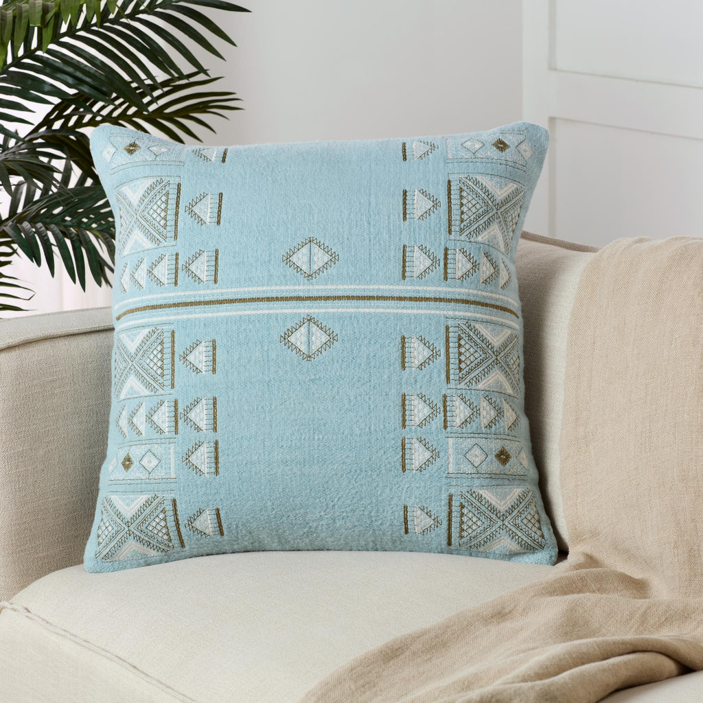 Jaipur Living Puebla Elina Tribal Light Blue / Brown 24" x 24" Pillow