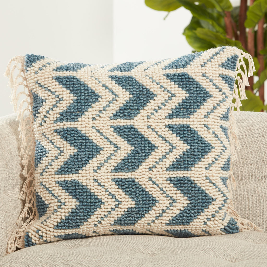 Jaipur Living Bayu Takeo Chevron Blue / Ivory 22" x 22" Pillow