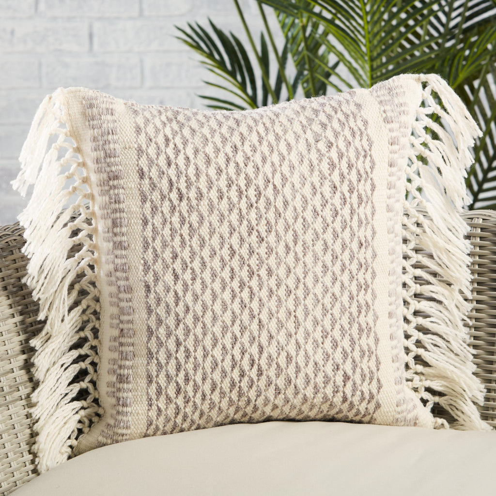 Jaipur Living Liri Haskell Geometric Taupe / Ivory 18" x 18" Pillow