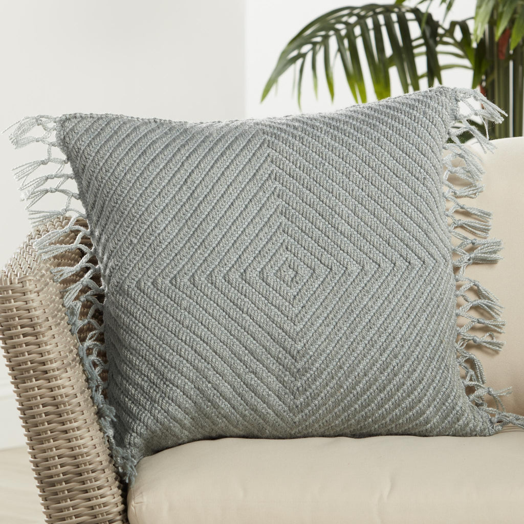 Jaipur Living Tallis Maritima Geometric Light Gray / Light Blue 20" x 20" Pillow