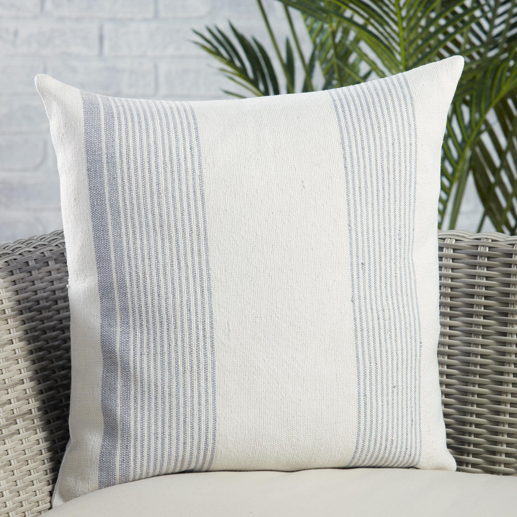 Jaipur Living Acapulco Parque Stripes Gray / Ivory 20" x 20" Pillow