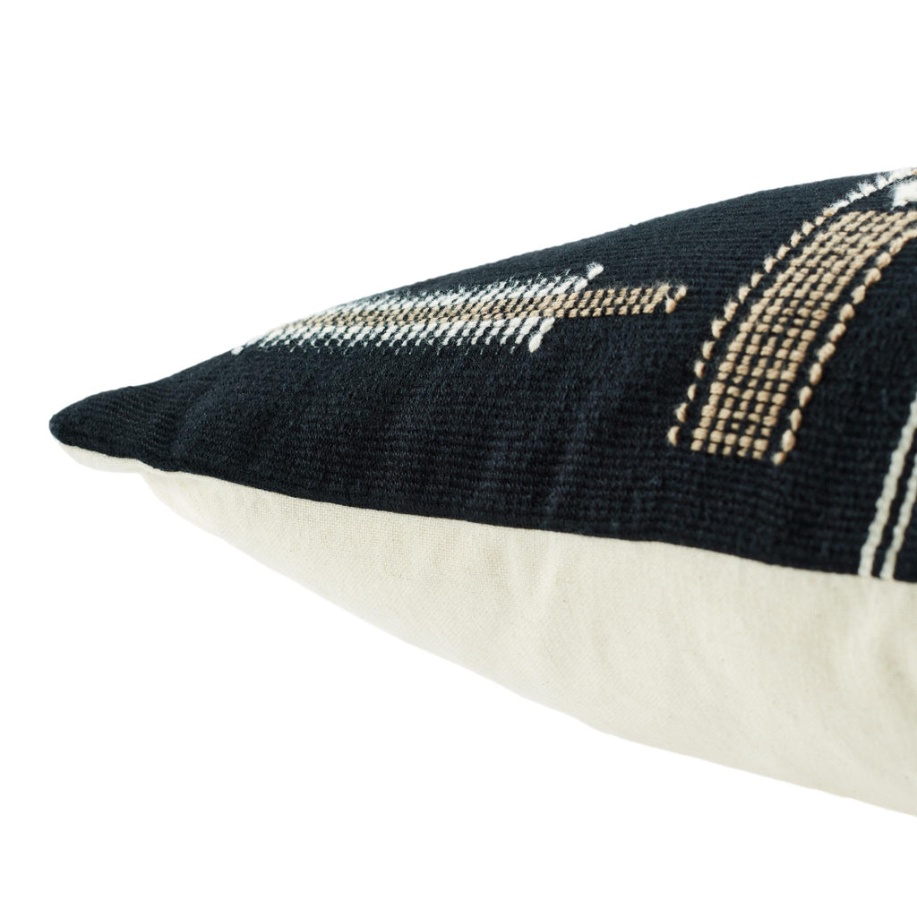 Jaipur Living Nagaland Pillow Longkhum Tribal Black / Tan 18" x 18" Pillow