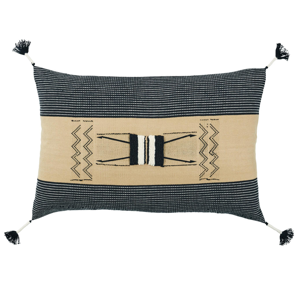 Jaipur Living Nagaland Pillow Sanis Tribal Tan / Black 16" x 24" Pillow