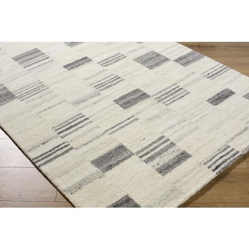 Surya Max BOMX-2305 5' x 7'6" Rug