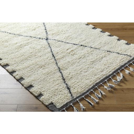 Surya Mirela MMI-2306 5' x 7'6" Rug