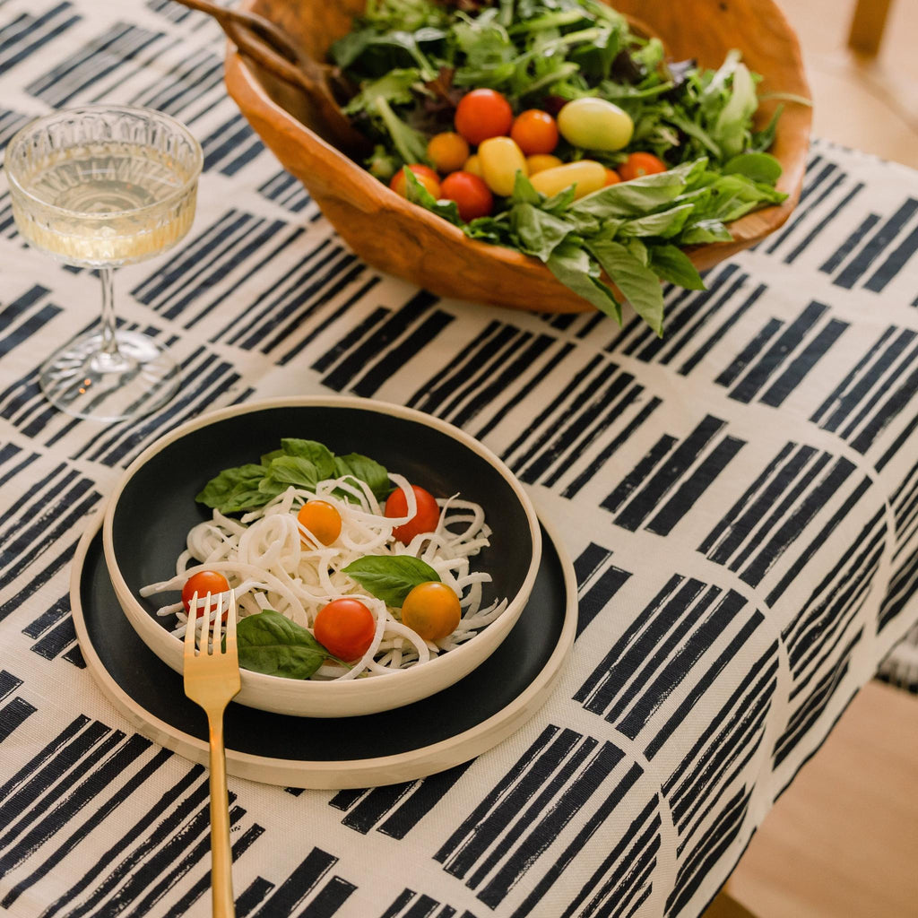 DecoratorsBest Marguerite in Indigo 70" x 90" Tablecloth