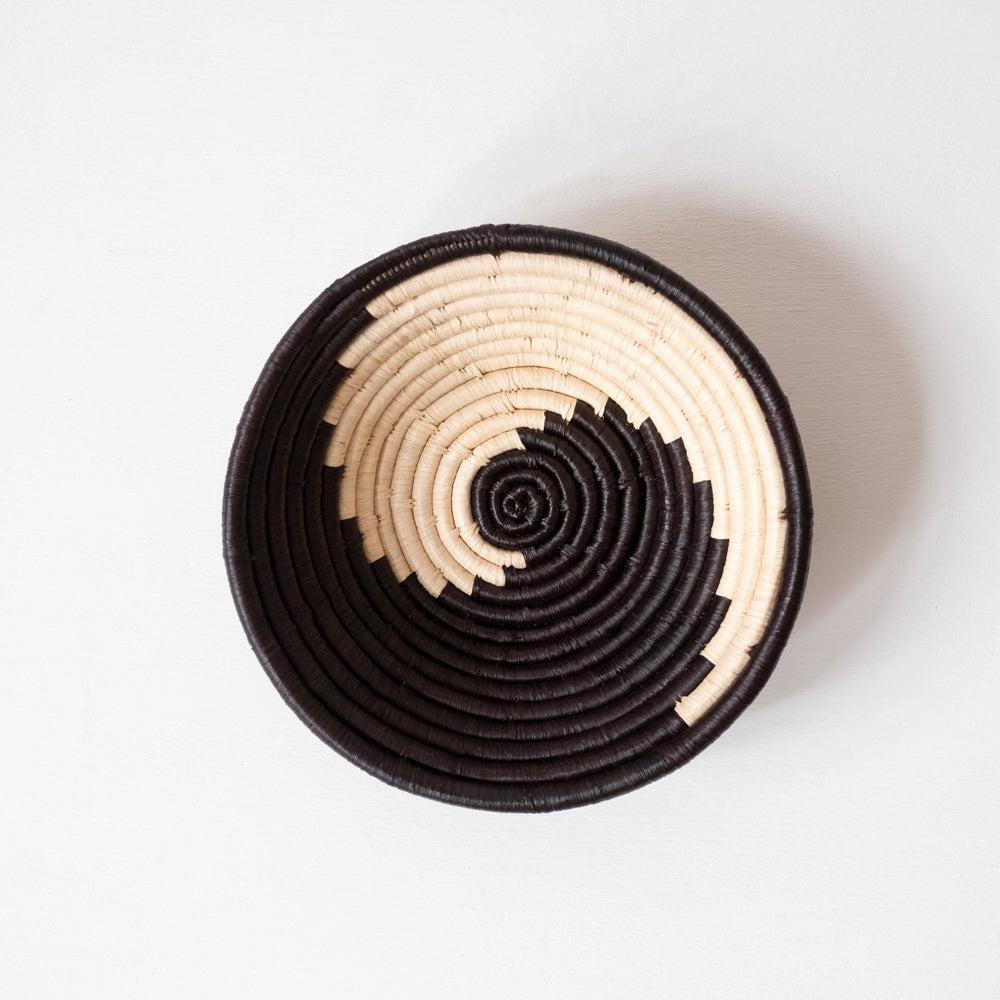 DecoratorsBest Small Simple Spiral Basket