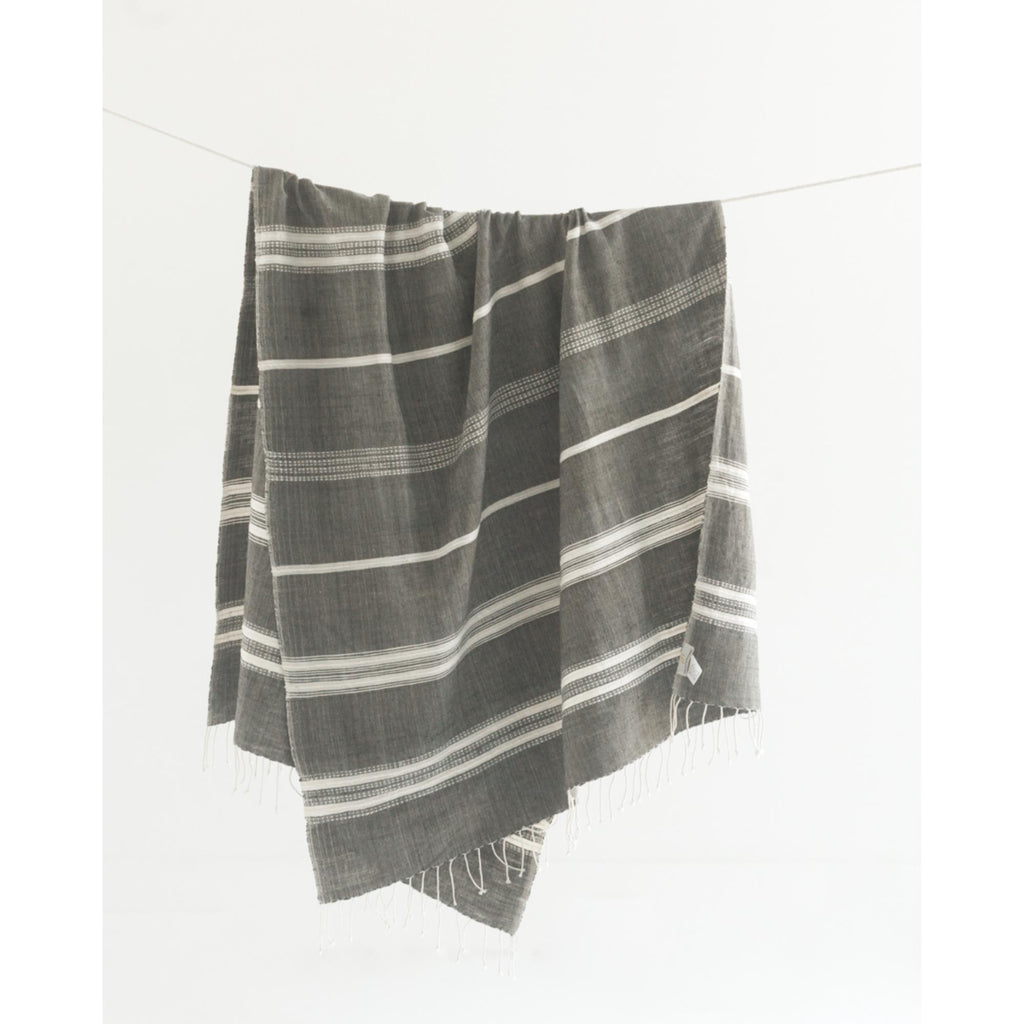 DecoratorsBest Aden Throw - Grey / Natural