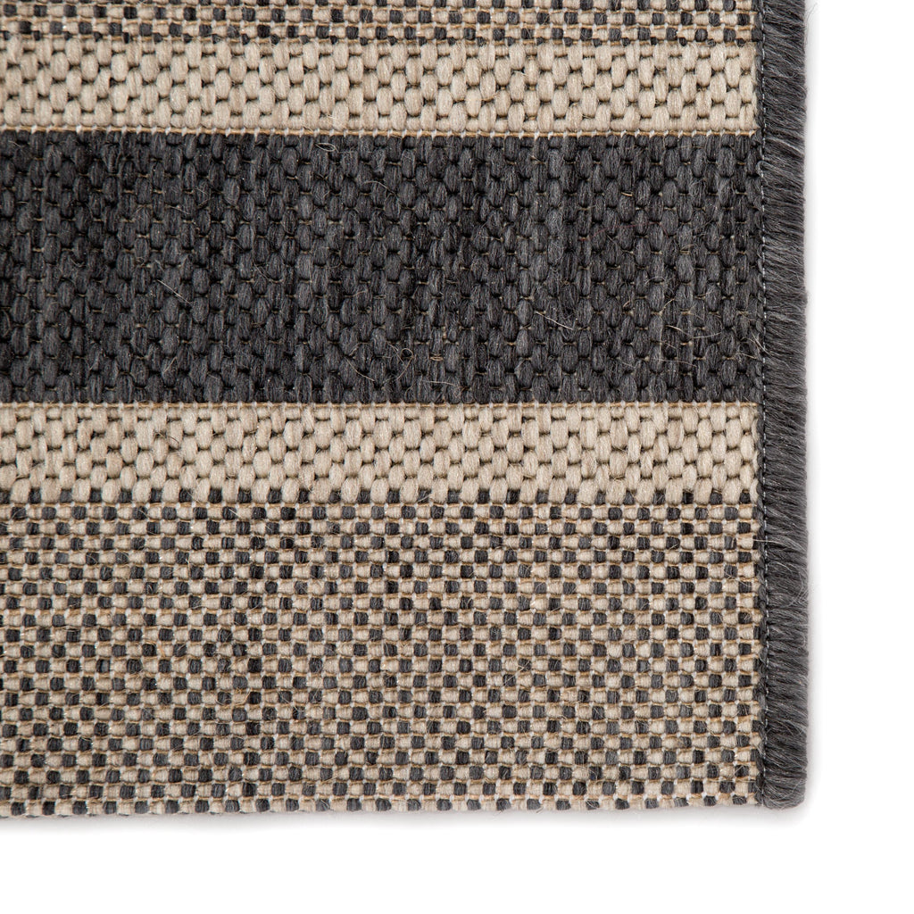 Jaipur Living Pilot Indoor/ Outdoor Striped Gray/ Beige Area Rug (4'X5'7")