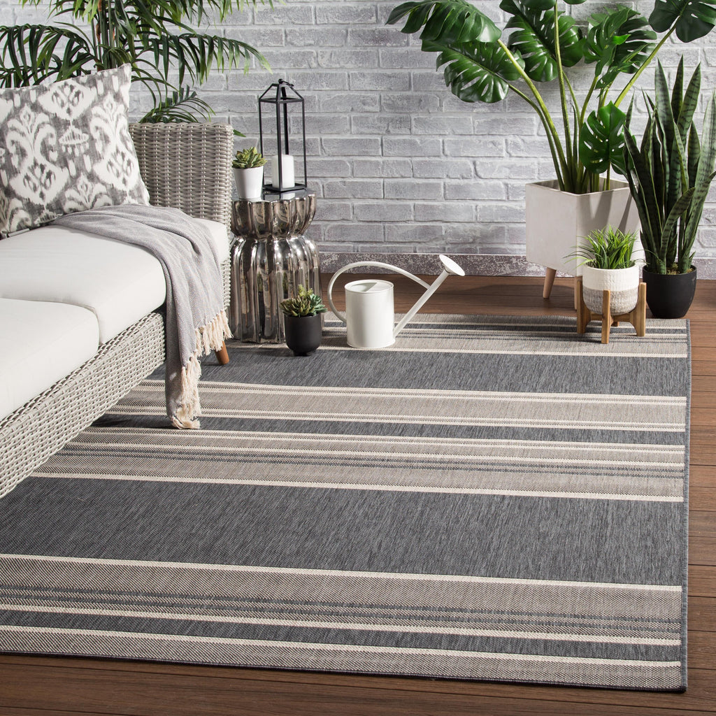 Jaipur Living Pilot Indoor/ Outdoor Striped Gray/ Beige Area Rug (7'10"X10'10")