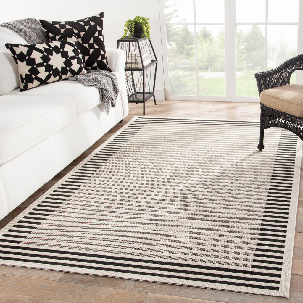 Jaipur Living Fathom Indoor/ Outdoor Striped Ivory/ Black Area Rug (5'3"X7'6")