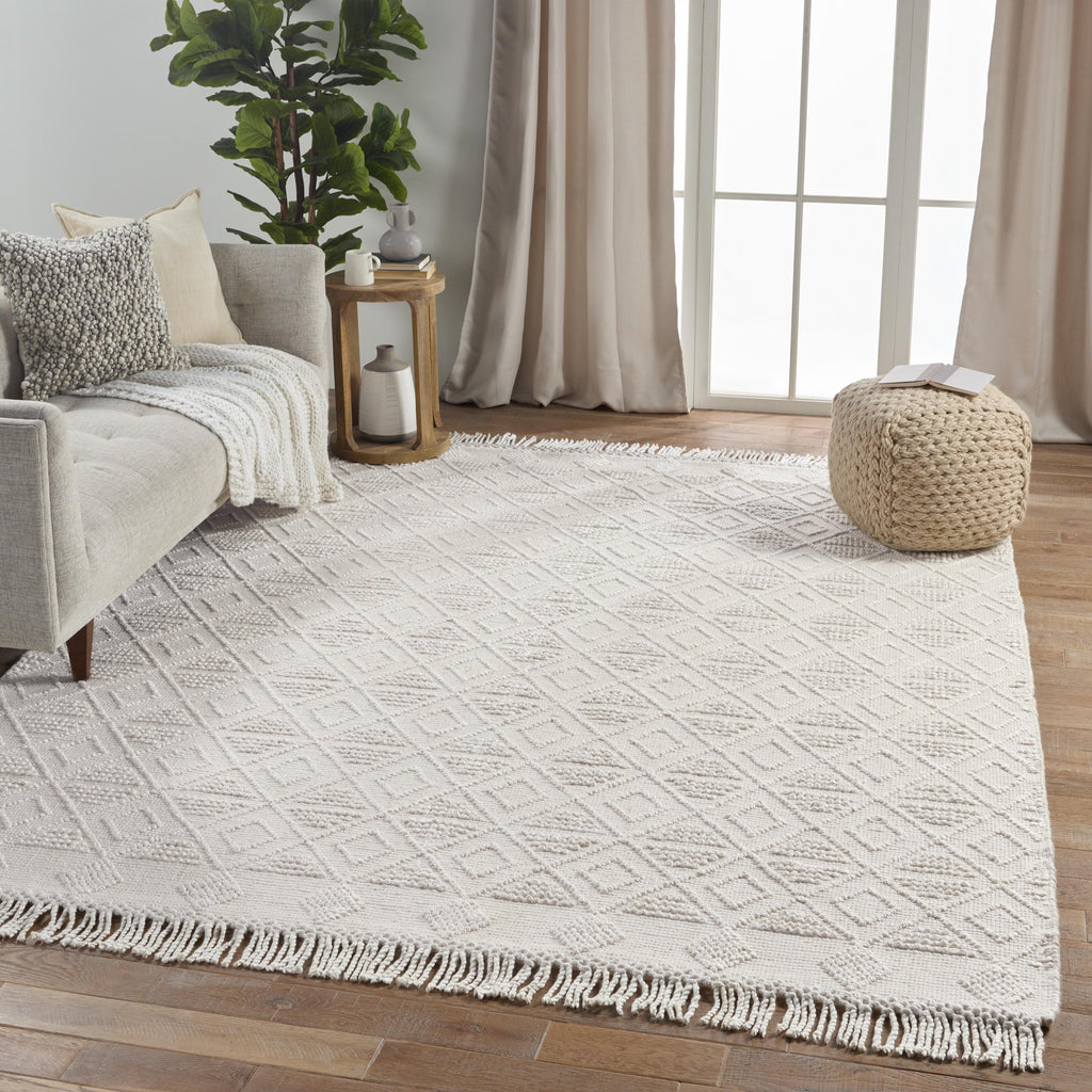 Jaipur Living Esma Indoor/ Outdoor Geometric White/ Ivory Area Rug (5'X8')