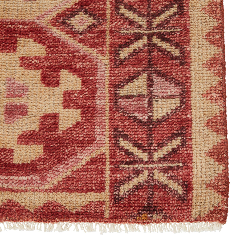 Jaipur Living Zetta Hand-Knotted Medallion Pink/ Cream Runner Rug (2'6"X8')