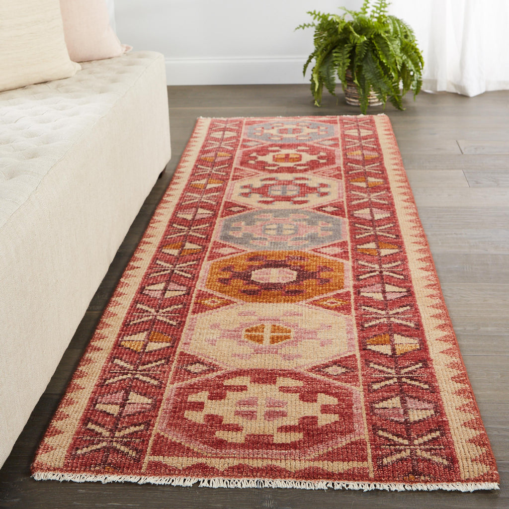 Jaipur Living Zetta Hand-Knotted Medallion Pink/ Cream Runner Rug (3'X12')