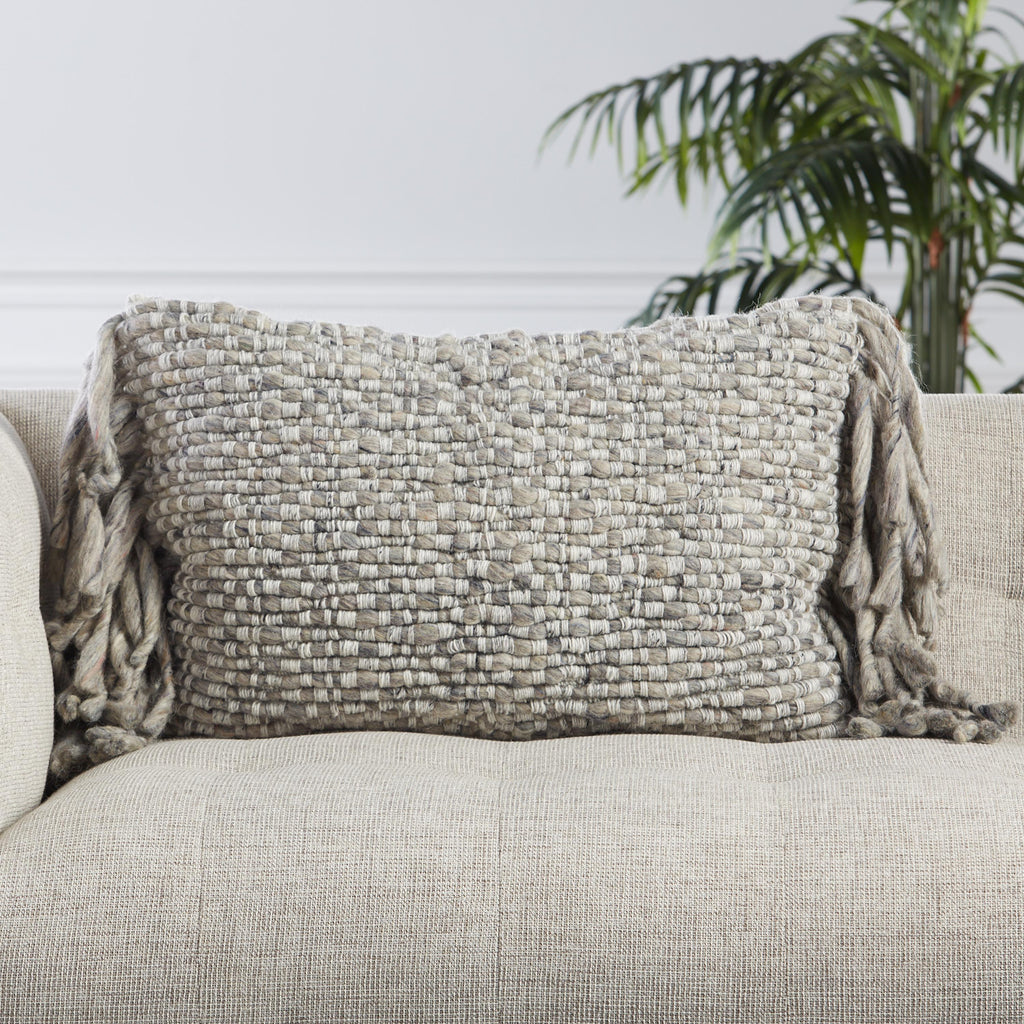 Jaipur Living Cilo Textured Light Gray/ Ivory Pillow Cover (16"X24" Lumbar)