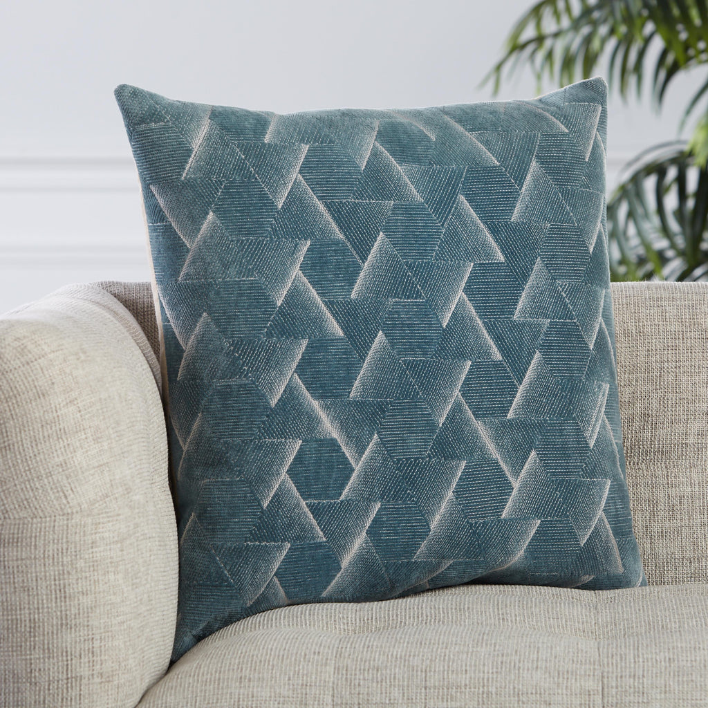 Jaipur Living Jacques Geometric Blue/ Silver Pillow Cover (22" Square)