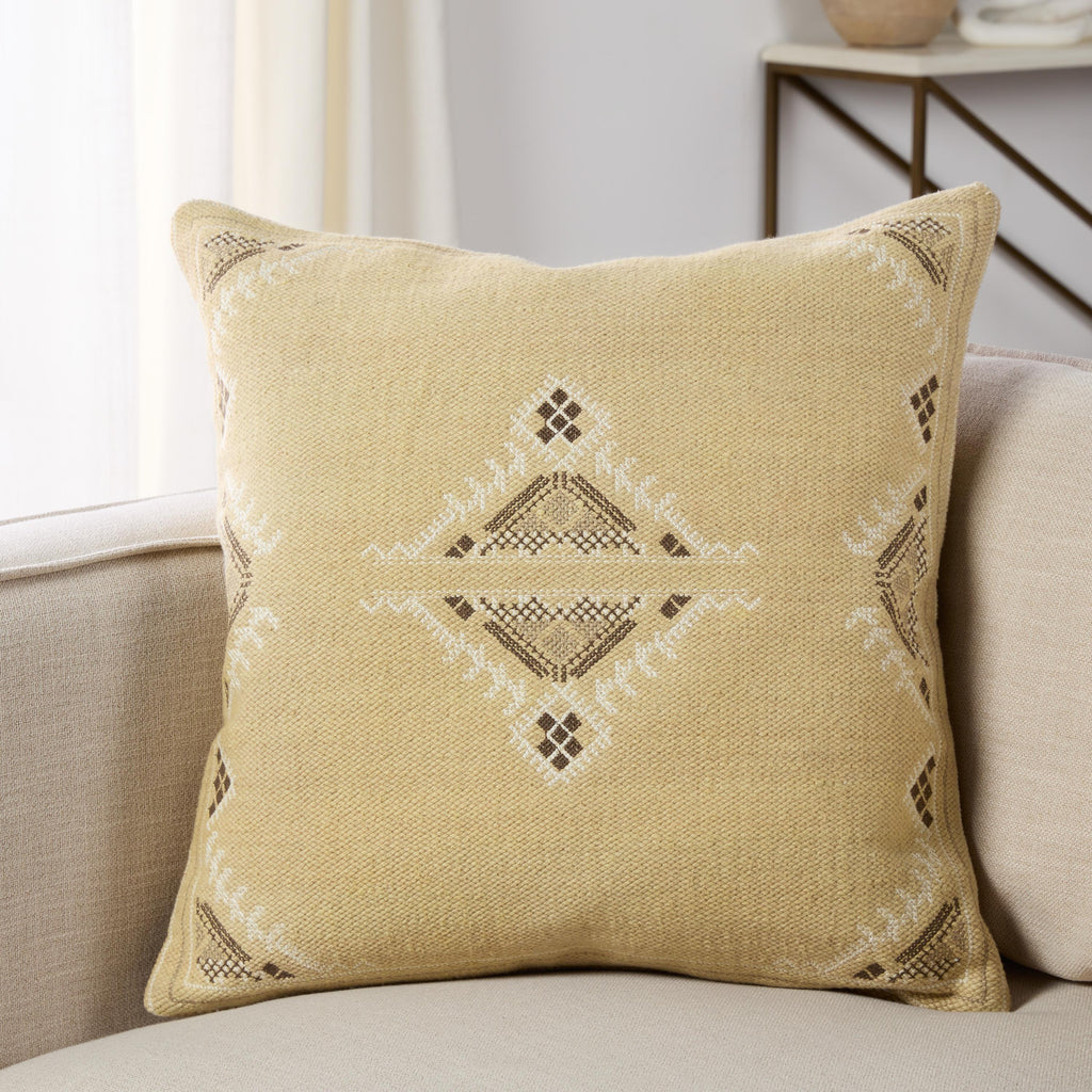 Jaipur Living Anvi Medallion Khaki/ Brown Pillow Cover (22" Square)