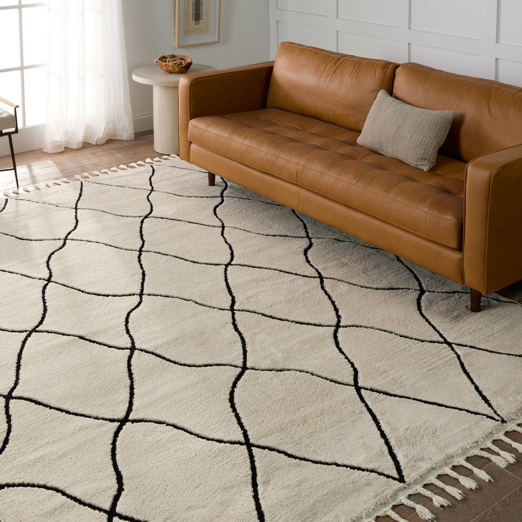 Vibe By Jaipur Living Treble Trellis Ivory/ Black Area Rug (7'6"X10')