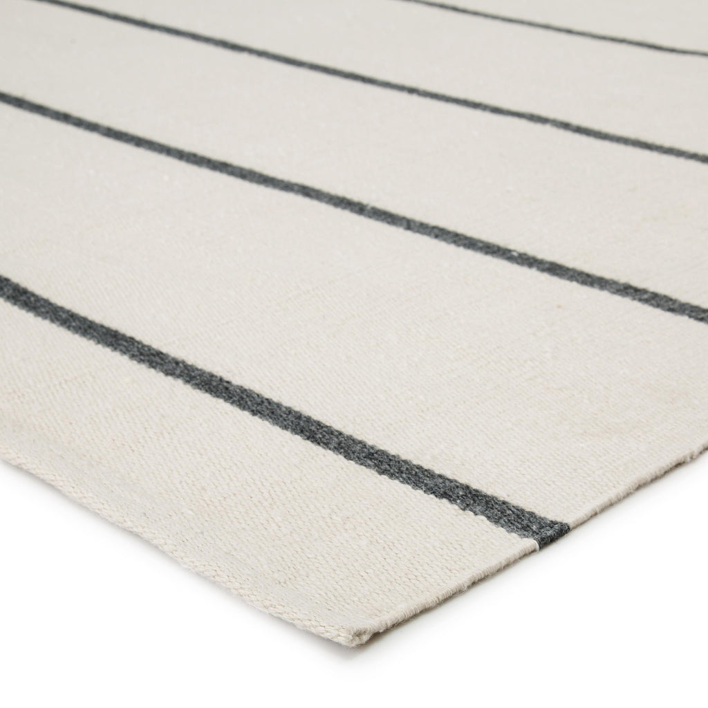 Jaipur Living Corbina Indoor/ Outdoor Striped Ivory/ Dark Gray Area Rug (4'X6')