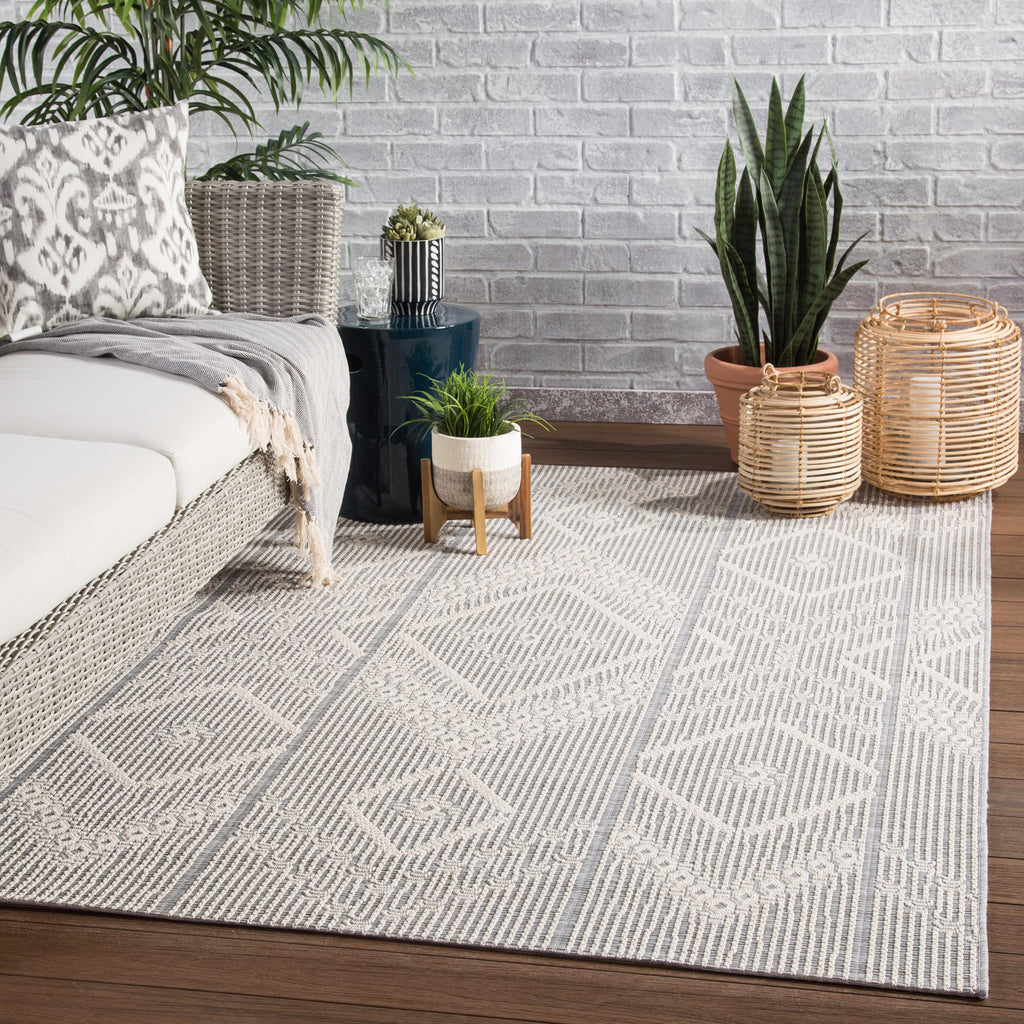 Jaipur Living Shiloh Indoor/ Outdoor Tribal Gray/ Cream Area Rug (2'X3'7")