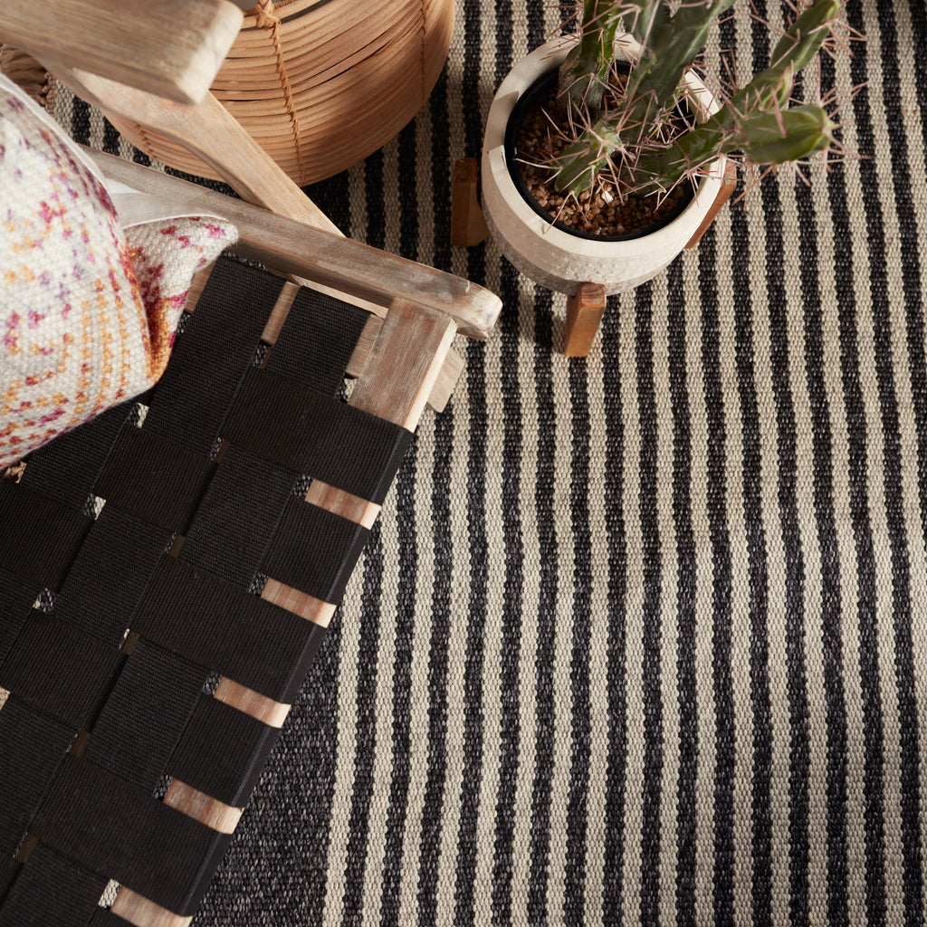 Vibe By Jaipur Living Strand Indoor/ Outdoor Striped Dark Gray/ Beige Area Rug (2'X3')