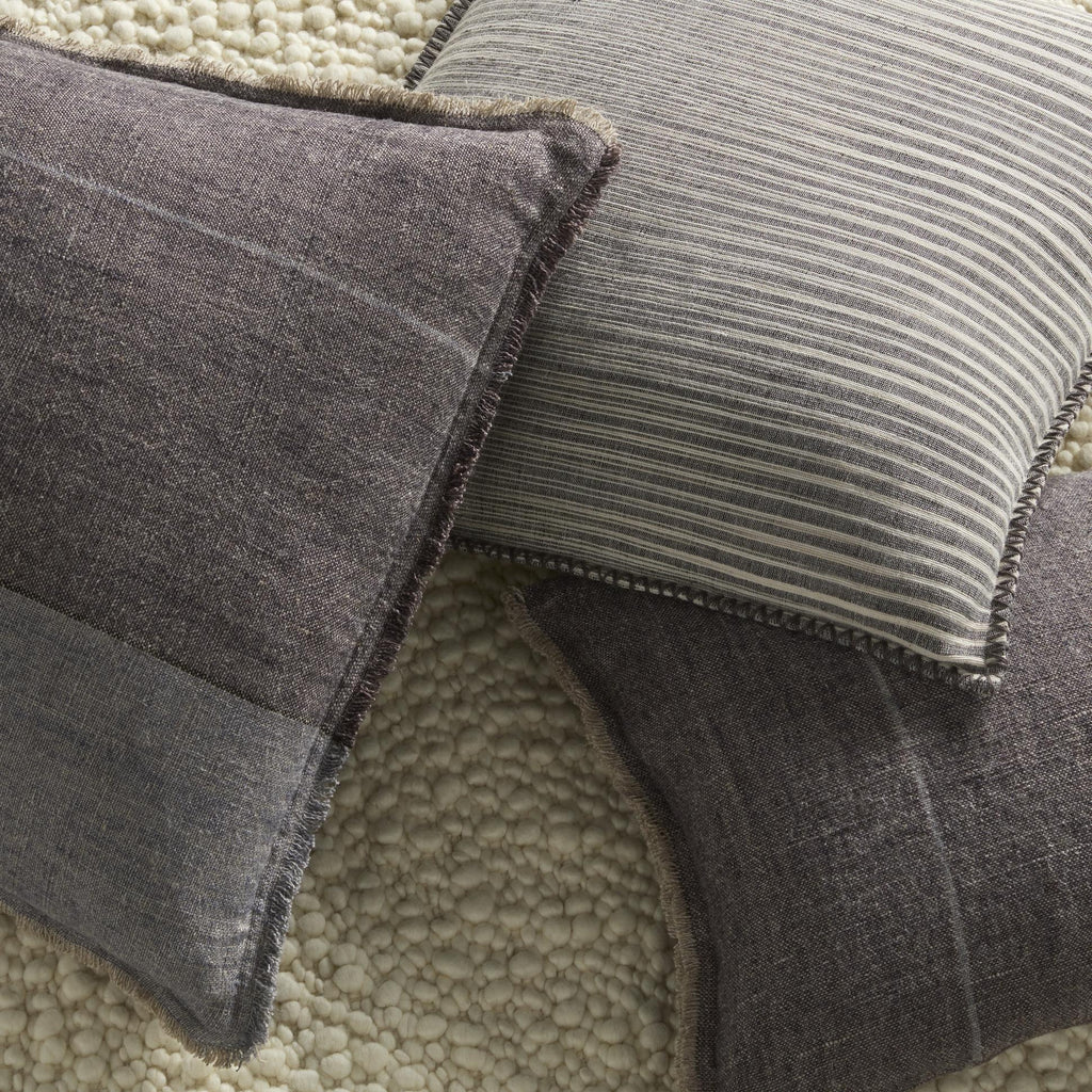 Jaipur Living Morrigan Striped Gray/ Slate Pillow Cover (24" Square)