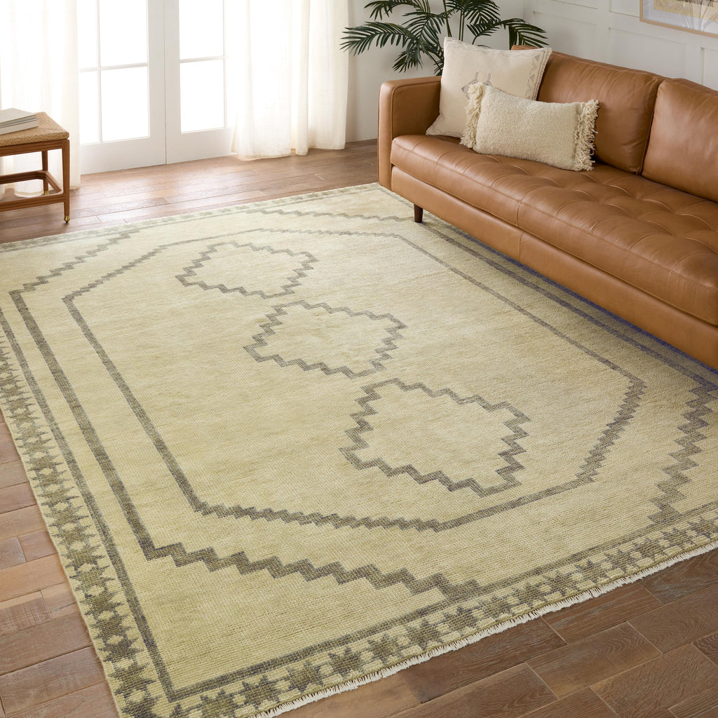 Jaipur Living Paphos Hand-Knotted Medallion Green/ Gray Area Rug (6'X9')